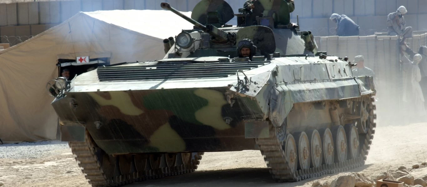 Ινδία: Προχωρά στην παραγωγή 156 επιπλέον ΤΟΜΑ BMP-2